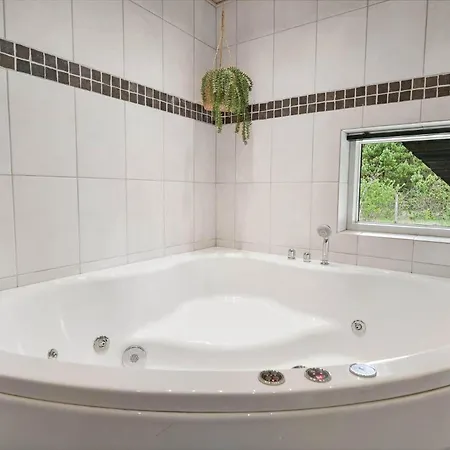 Hs002-henne-harevej-6 * Henne Strand